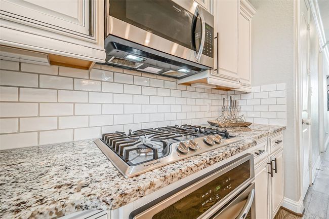 9507 Carson Ln, House other with 5 bedrooms, 3 bathrooms and 2 parking in Iowa Colony TX | Image 18