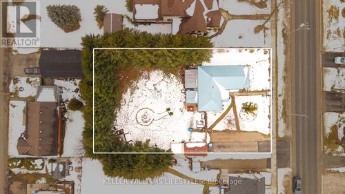 26 Arthur St, Strathroy, ON, N7G2H1 | Card Image