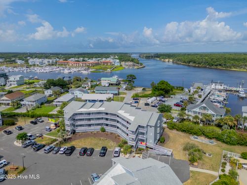 apt-203b-400 Virginia Ave, Carolina Beach, NC, 28428-5851 | Card Image