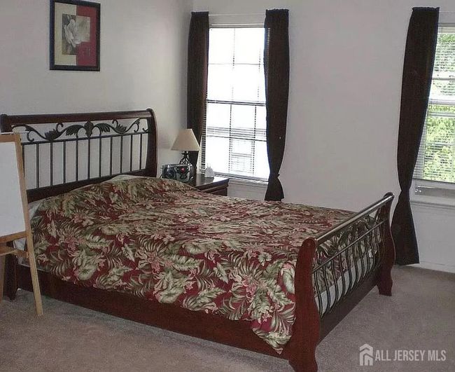 604 Woodbridge Commons Way, Townhouse with 2 bedrooms, 2 bathrooms and null parking in Iselin NJ | Image 11