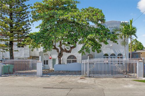 1680 Nw 22nd Ct, Miami, FL, 33125-2224 | Card Image