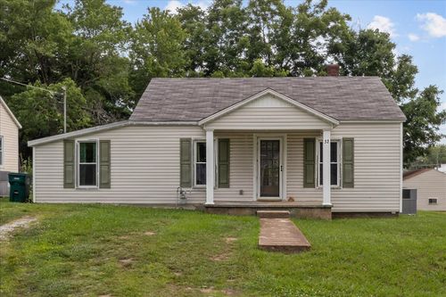 32 High St, Mc Ewen, TN, 37101-4628 | Card Image