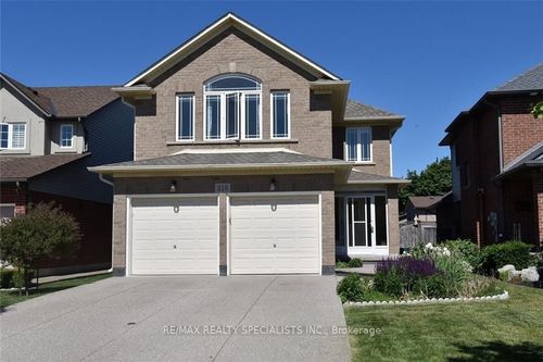 310 Brigadoon Dr, Hamilton, ON, L9C0B7 | Card Image