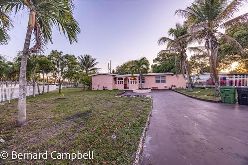 918 Nw 13th Ct, Fort Lauderdale, FL, 33311-5941 | Card Image