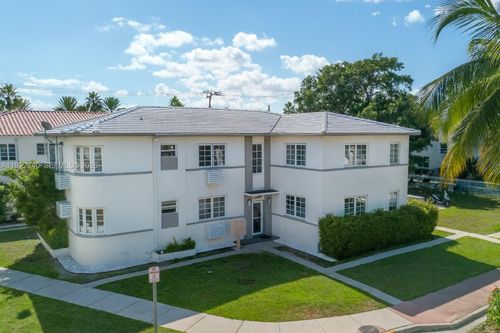 7124 Bay Dr, MIAMI BEACH, FL, 33141-5453 | Card Image