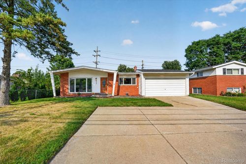 8599 Clinton River Rd, Sterling Heights, MI, 48314-1629 | Card Image
