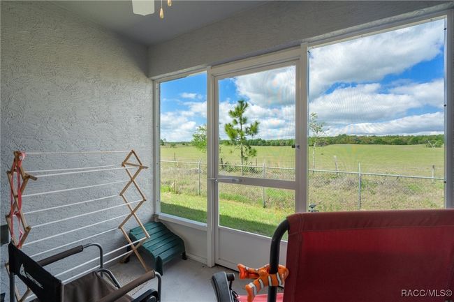 Screened-In Lanai | Image 23