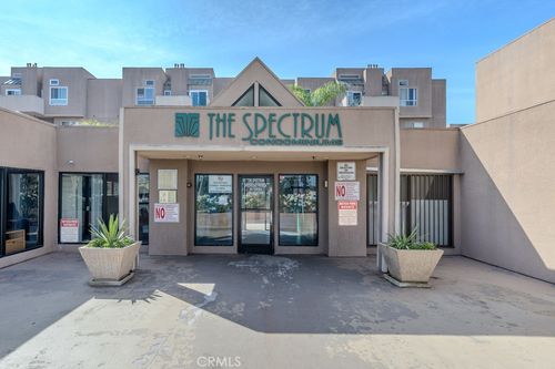 423-450 E 4th St, Santa Ana, CA, 92701 | Card Image