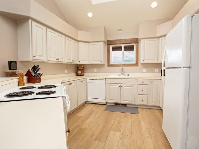 1690 Beechwood St, House other with 3 bedrooms, 3 bathrooms and null parking in Huntley MT | Image 9