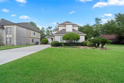 8231 Vaulted Pine Drive, House other with 3 bedrooms, 2 bathrooms and null parking in Humble TX | Image 2