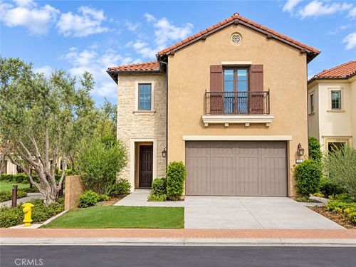 215 Piazza, Irvine, CA, 92602 | Card Image
