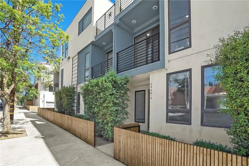 4-2930 Rowena Ave, Los Angeles, CA, 90039-2720 | Card Image