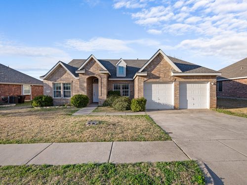 2721 Clubhouse Dr, Denton, TX, 76210-8046 | Card Image