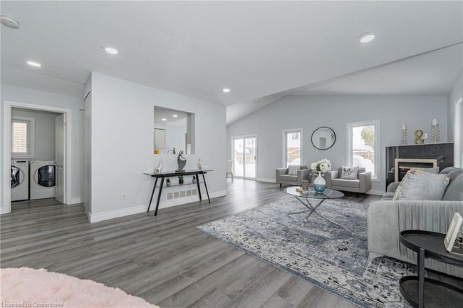 830 Brandenburg Blvd, House other with 4 bedrooms, 4 bathrooms and 4 parking in Waterloo ON | Image 10