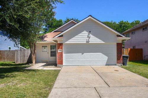 6306 Spruce Manor Ln, Houston, TX, 77085-3015 | Card Image