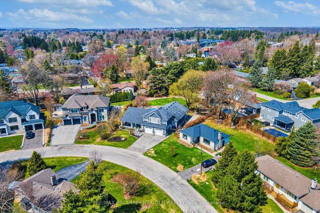 106 Cumming Crt, House other with 4 bedrooms, 3 bathrooms and 4 parking in Ancaster ON | Image 39