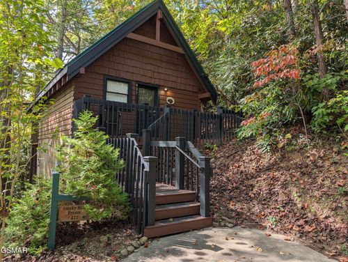 427 Montview Way, Gatlinburg, TN, 37738 | Card Image