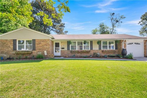 3909 Windsor Woods Blvd, Virginia Beach, VA, 23452-2236 | Card Image