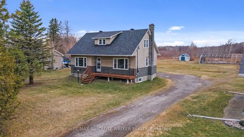 3573 Navan Rd, Navan, ON, K4B1H9 | Card Image