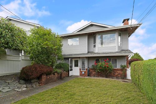 409 Sherbrooke St, New Westminster, BC, V3L3N1 | Card Image