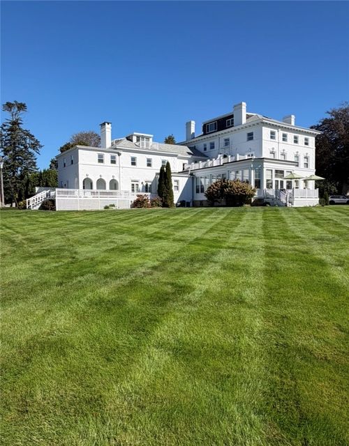 1w-519 Bellevue Ave, Newport, RI, 02840-4249 | Card Image