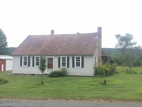 na-421 N East St, Amherst, MA, 01002-1602 | Card Image