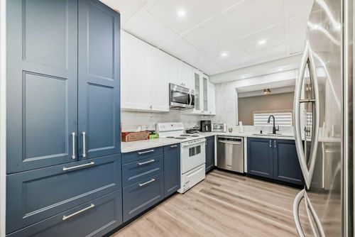 {{alt}} | Card Image