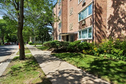 gb-1922 W Norwood St, Chicago, IL, 60660-2260 | Card Image