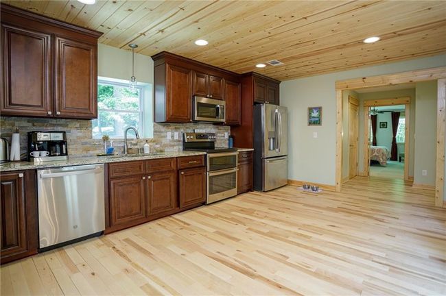 4075 Fincher Dr, House other with 3 bedrooms, 2 bathrooms and null parking in Gainesville GA | Image 14