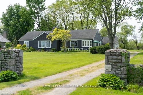 3281 Niagara Pky, Stevensville, ON, L0S1S0 | Card Image