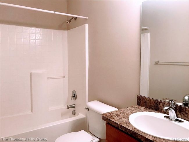 28476 Carlton Way Dr, Condo with 2 bedrooms, 2 bathrooms and null parking in Novi MI | Image 19