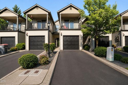 3-2200 Barnett Rd, Medford, OR, 97504-8667 | Card Image