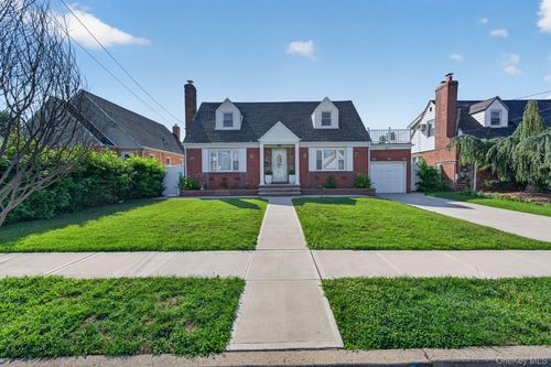 1fl-69 Bank Street, Hempstead, NY, 11580 | Card Image