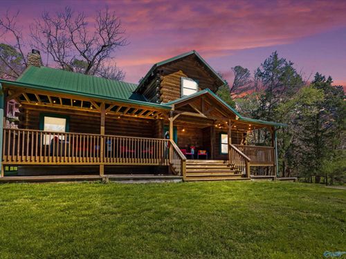 209 Ward Dr, New Market, AL, 35761-7846 | Card Image