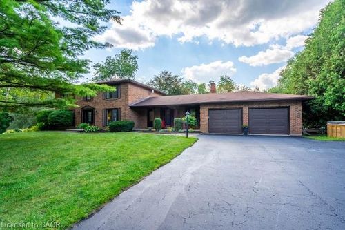 3918 Maddaugh Rd, Puslinch, ON, N0B2J0 | Card Image