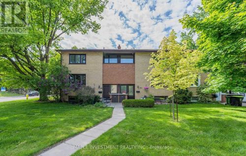 70 Broadpath Rd, North York, ON, M3C2B5 | Card Image