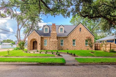 407 E Santa Rosa Street, House other with 2 bedrooms, 1 bathrooms and null parking in Victoria TX | Image 1