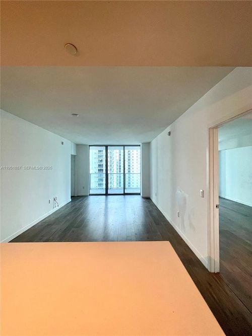 2111-1100 S Miami Ave, Miami, FL, 33130-4169 | Card Image