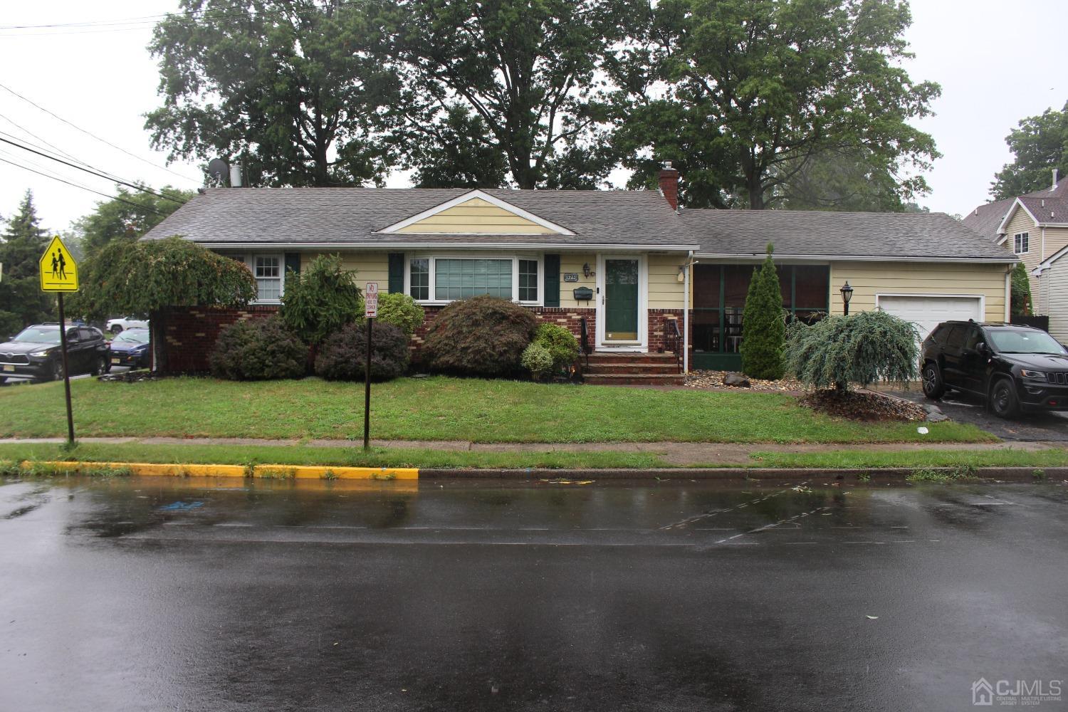 Lincoln Ave, Woodbridge, NJ 07095