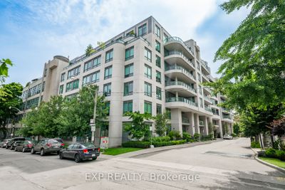 611 - 377 Madison Ave, Condo with 2 bedrooms, 2 bathrooms and 1 parking in Toronto ON | Image 2