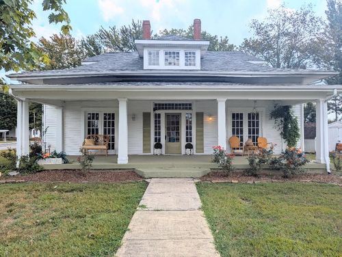 106 N Oak St, Monterey, TN, 38574-1132 | Card Image