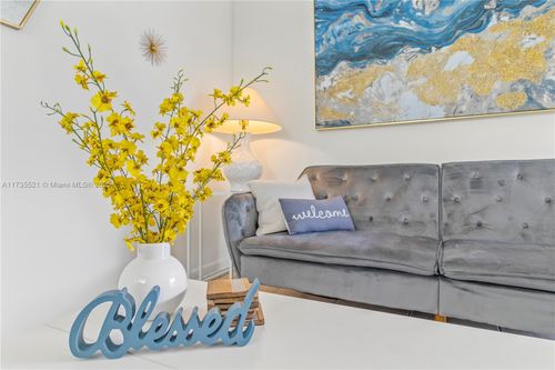 1936 Washington St, Hollywood, FL, 33020-6046 | Card Image