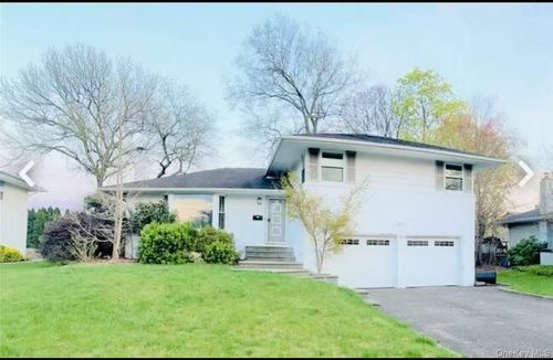 50 Briar Ln, Jericho, NY, 11753-2212 | Card Image