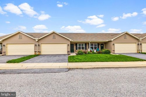 223-141 Palomino Way, RED LION, PA, 17356-7907 | Card Image