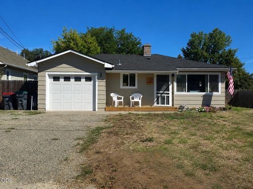 575 Bush St, Central Point, OR, 97502-2507 | Card Image