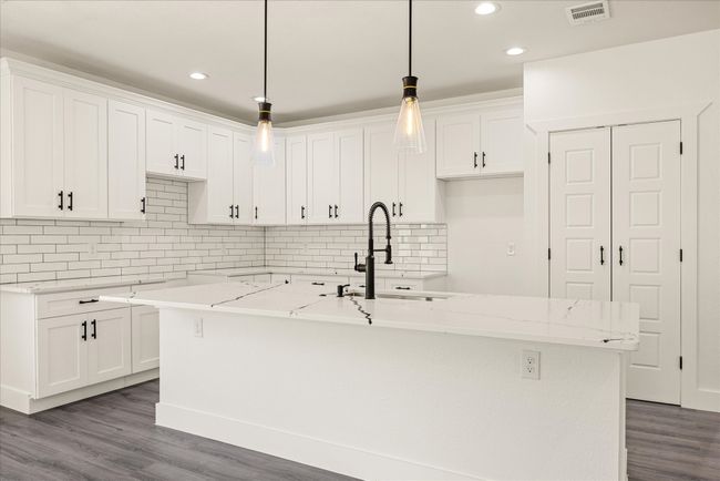 3005 Centaurus Way, House other with 4 bedrooms, 2 bathrooms and null parking in Granbury TX | Image 11