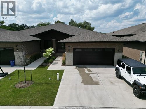 516 Lily Mac Blvd, Windsor, ON, N9E0B1 | Card Image