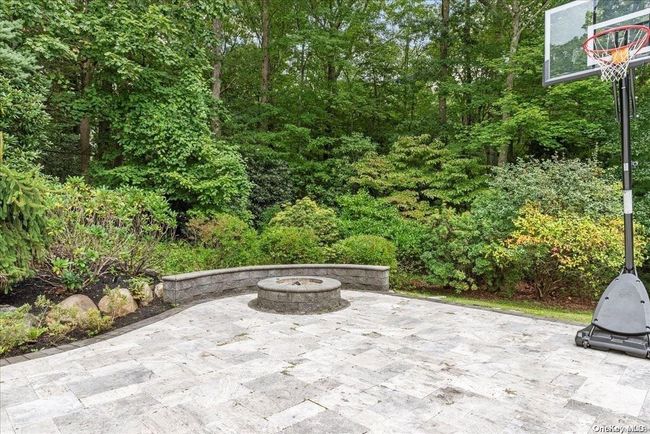 10 Woodstone Ct, House other with 5 bedrooms, 4 bathrooms and null parking in S Huntington NY | Image 5