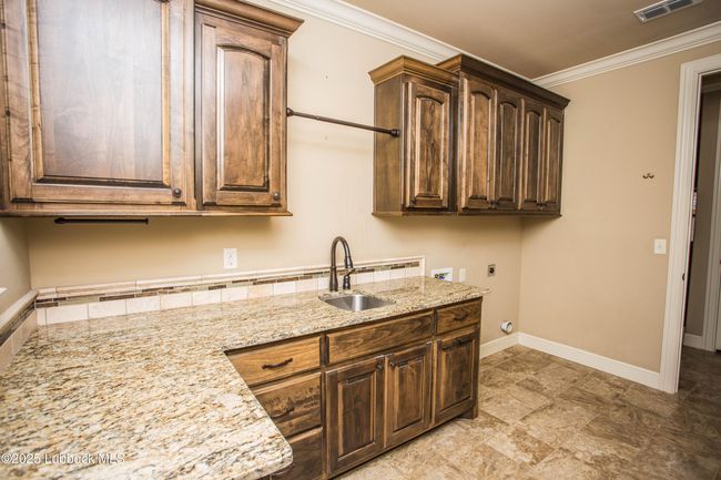 2409 Juniper Dr, House other with 3 bedrooms, 2 bathrooms and null parking in Lamesa TX | Image 36