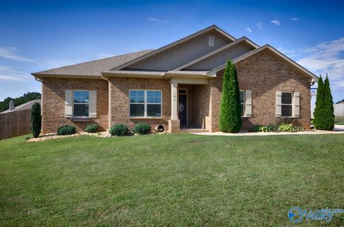 106 School Bell Ln, Huntsville, AL, 35811-7513 | Card Image